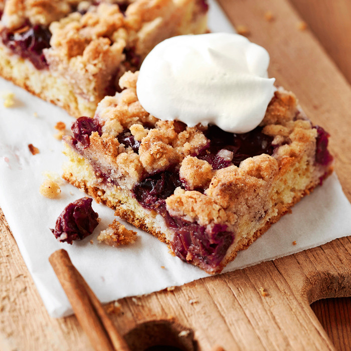 Kirsikka-murupaistos (Kirschstreusel) | Maku Kirsikka-murupaistos (Kirschstreusel) | Maku