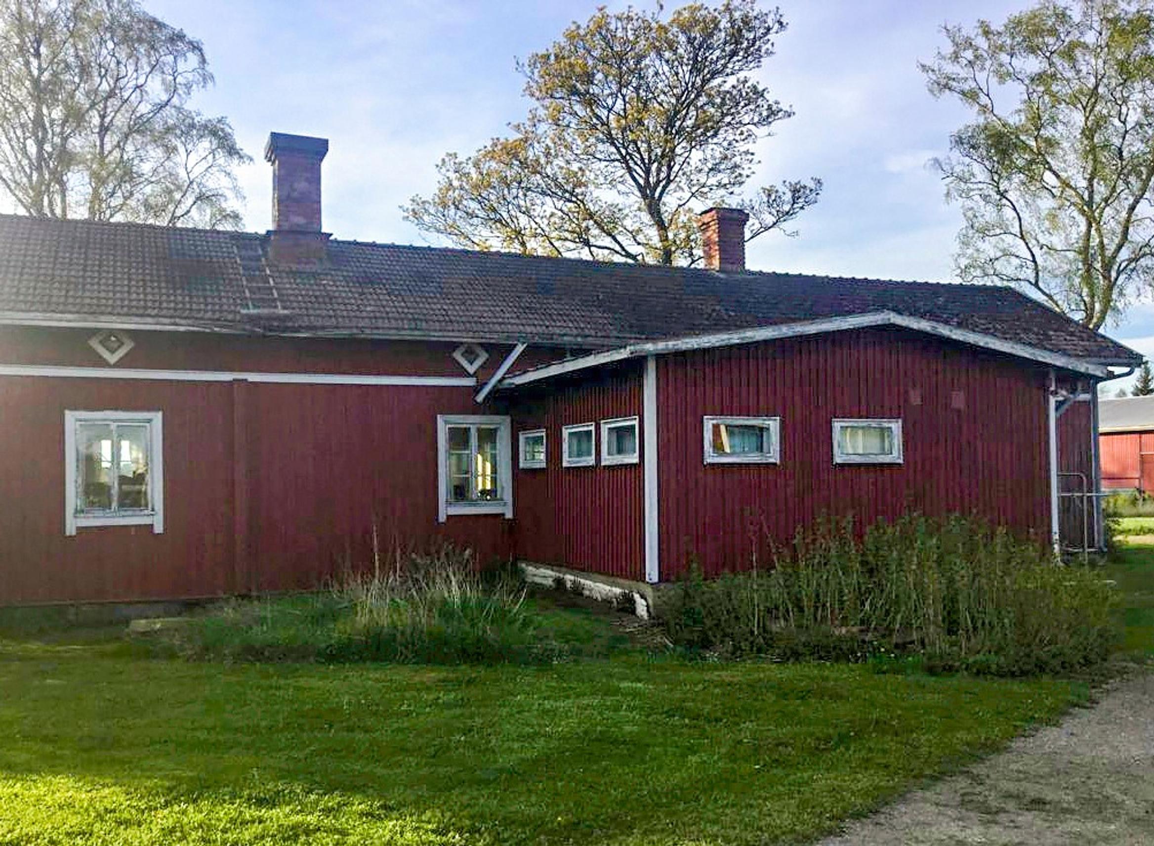Tyykilöiden sukutalo ennen remonttia
