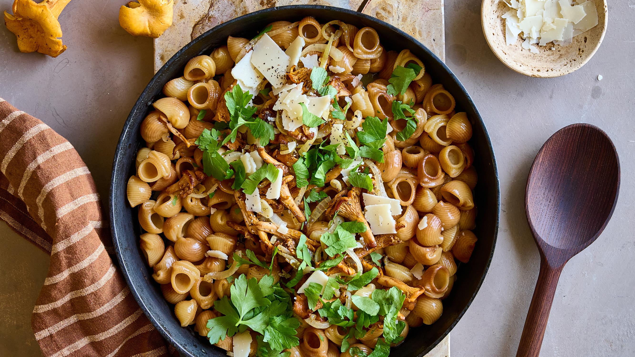 Paahdettu pasta – tällä kikalla (sieni)pastasta tulee aivan älyttömän hyvää