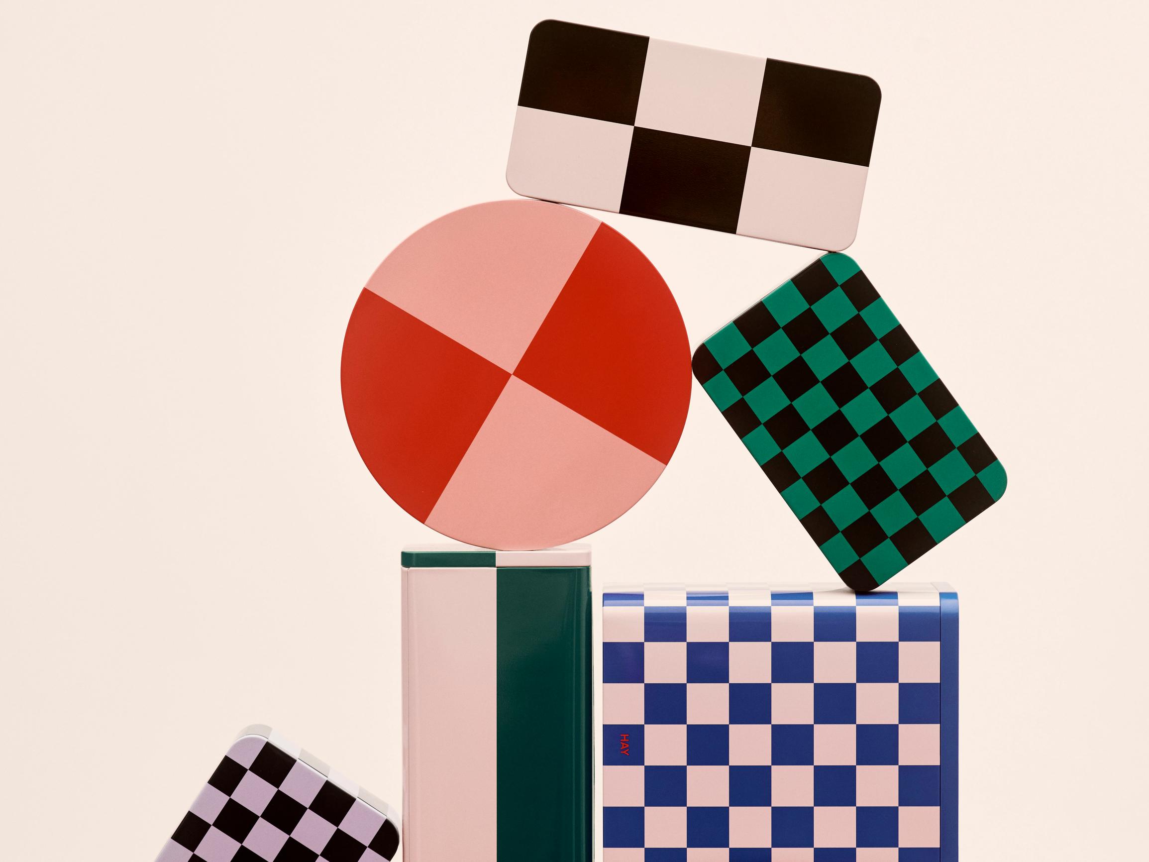 Pelataanko shakkia? Ikoninen ruutukuosi näkyy nyt kaikkialla! 5 helppoa tapaa tuoda ruutua sisustukseen