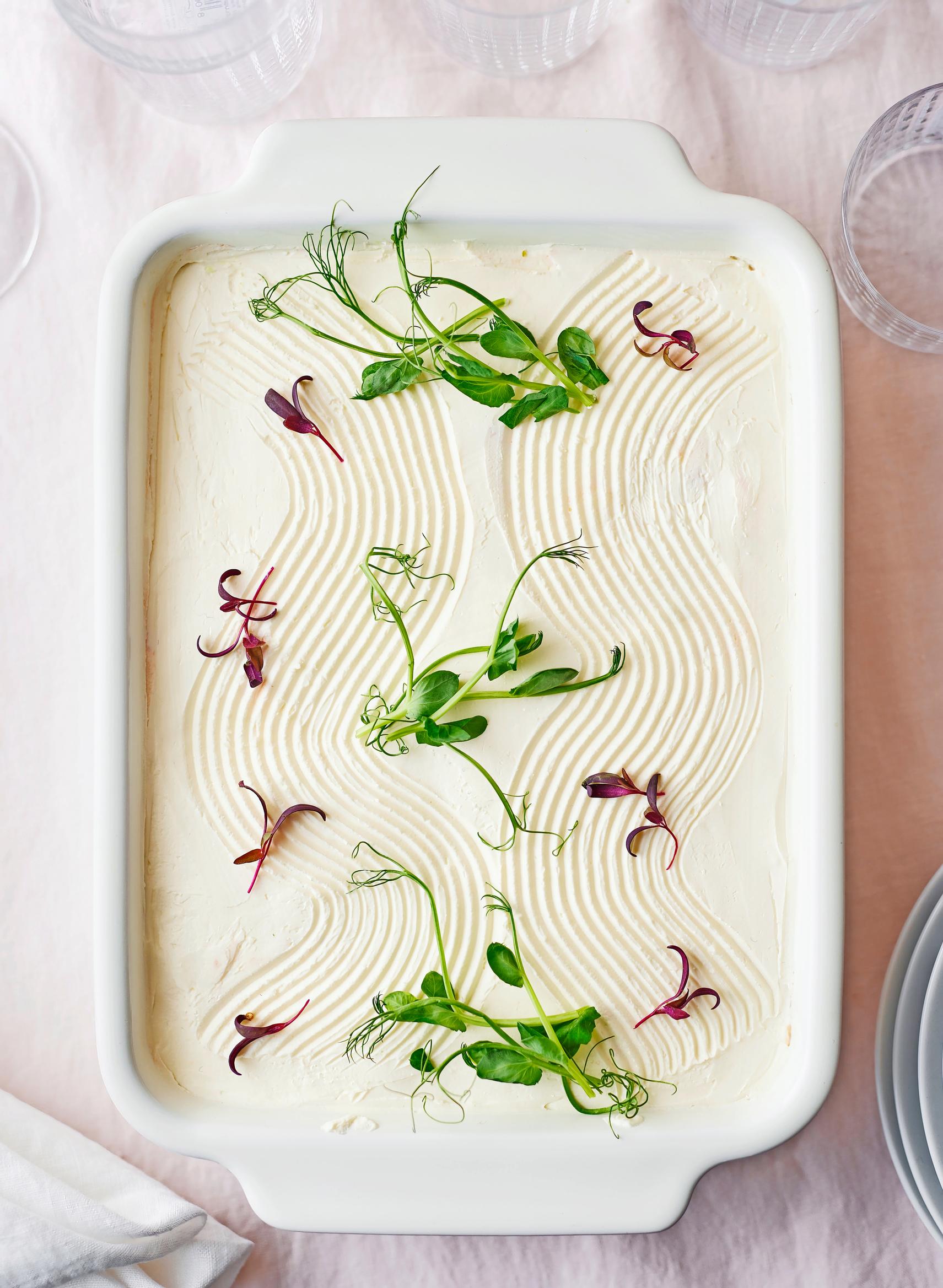 Voileipäkakku lasagnevuoassa
