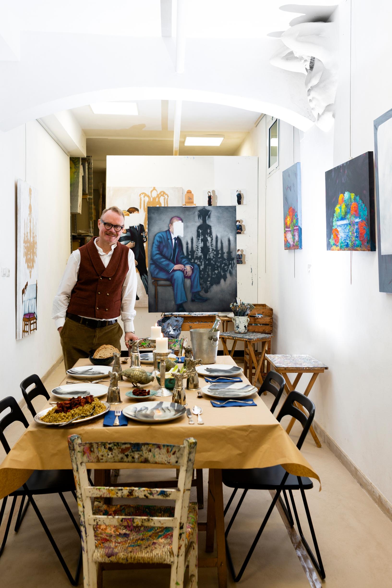 Illalliskattaus Hannu Palosuon studiolla