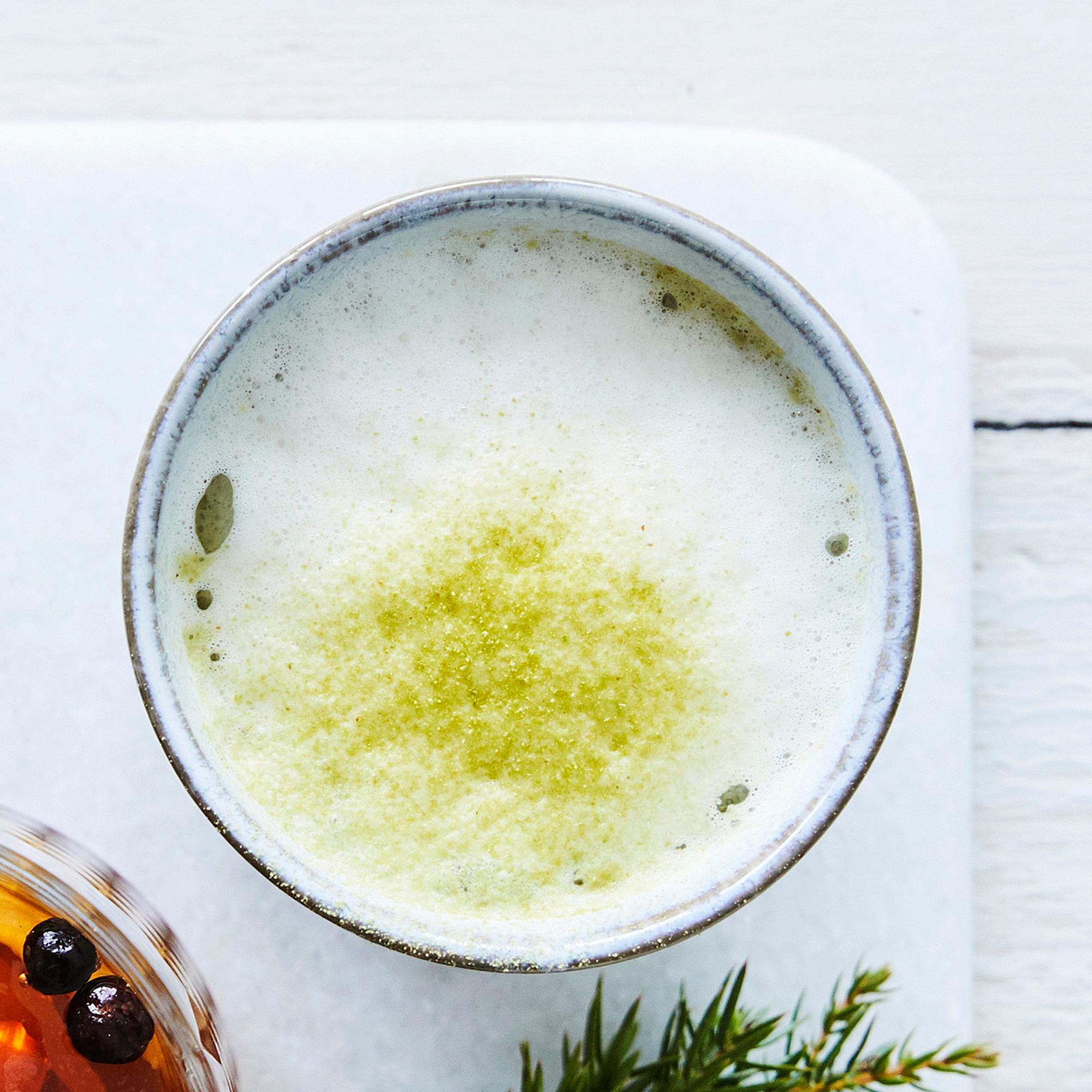 Maku pohjoisen metsistä! Potkaise päivä käyntiin kupillisella kuusenkerkkäcappuccinoa