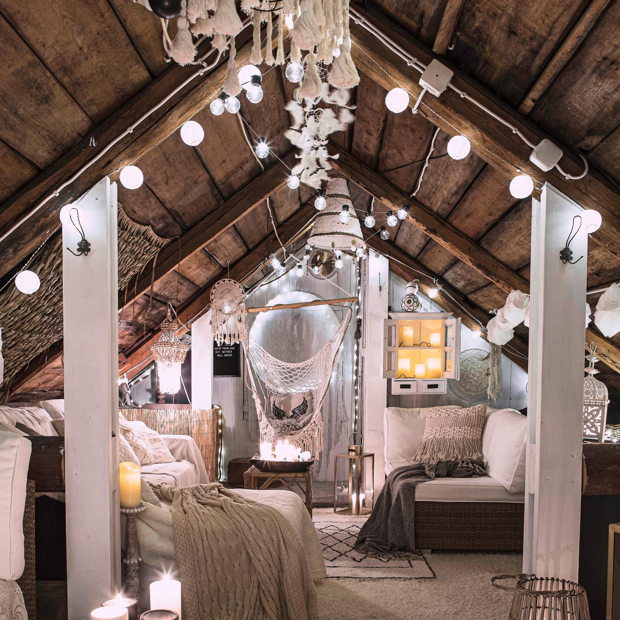 "Vaikka voittaisin lotossa, en muuttaisi tästä talosta mihinkään" – Jonnan unelmien hirsitalovanhus on sisustettu fengshuin avulla