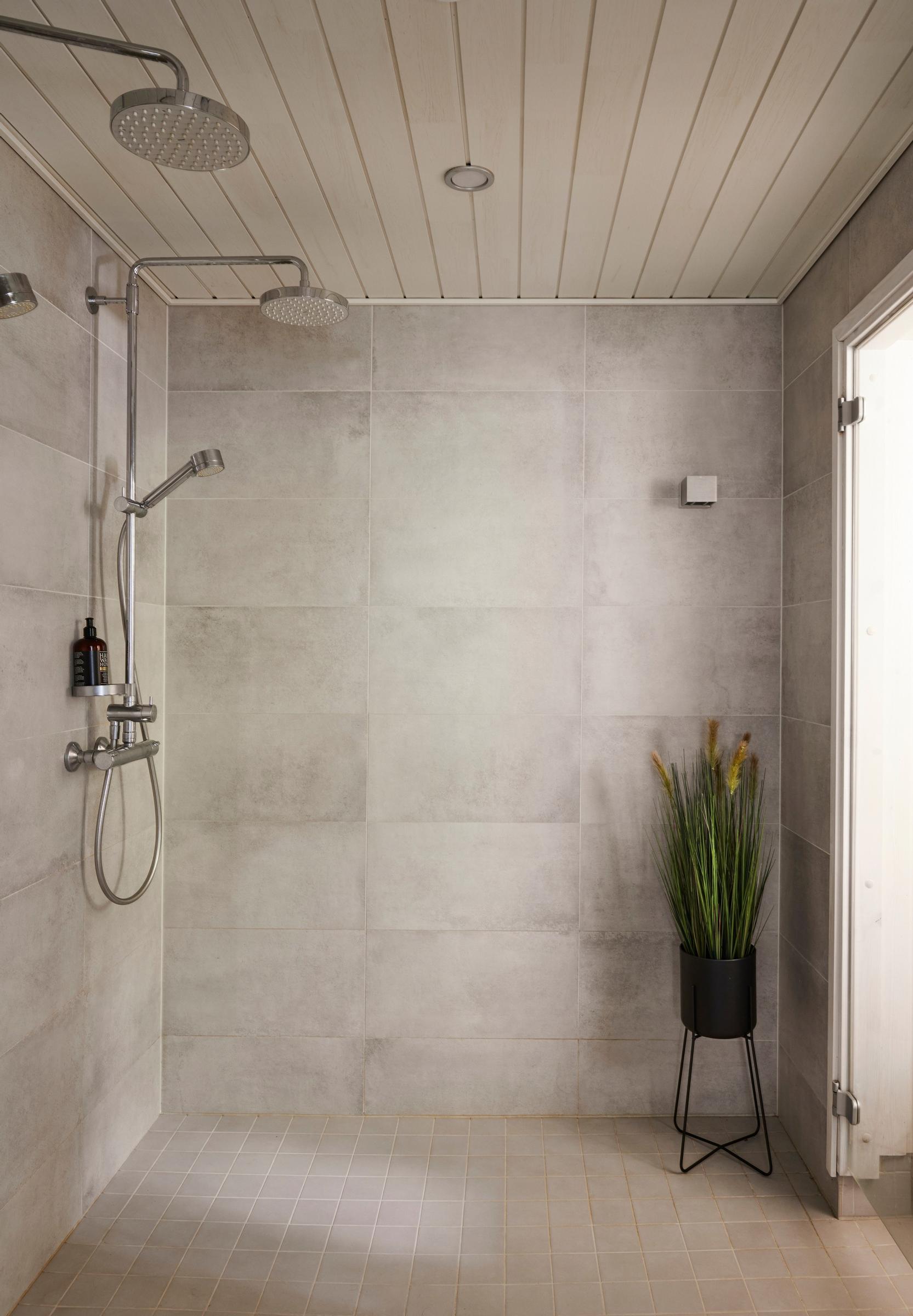 Remontoitu kylpyhuone