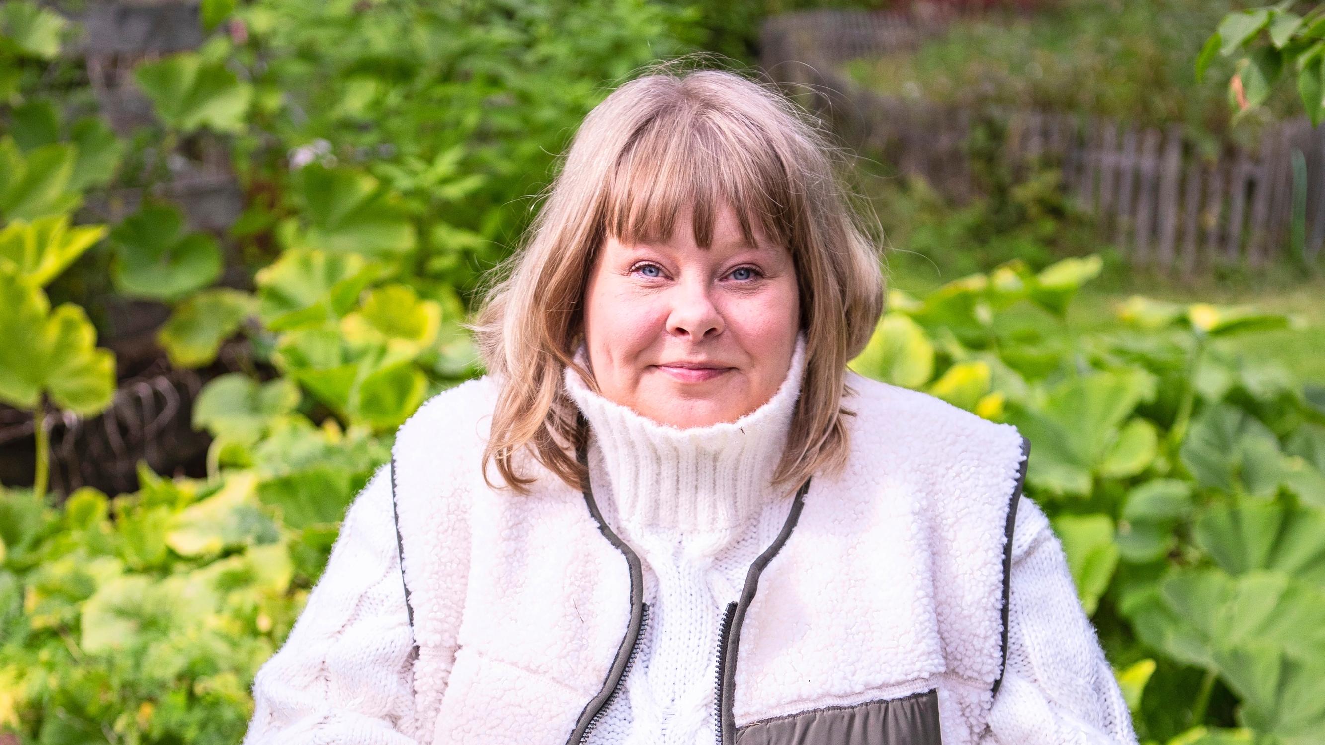 Jovelan Johannan unelmakodissa ei ole vesivessaa eikä viemäreitä – ”Omavarainen elämä maalla on halvempaa ja hirvittävän onnellista”