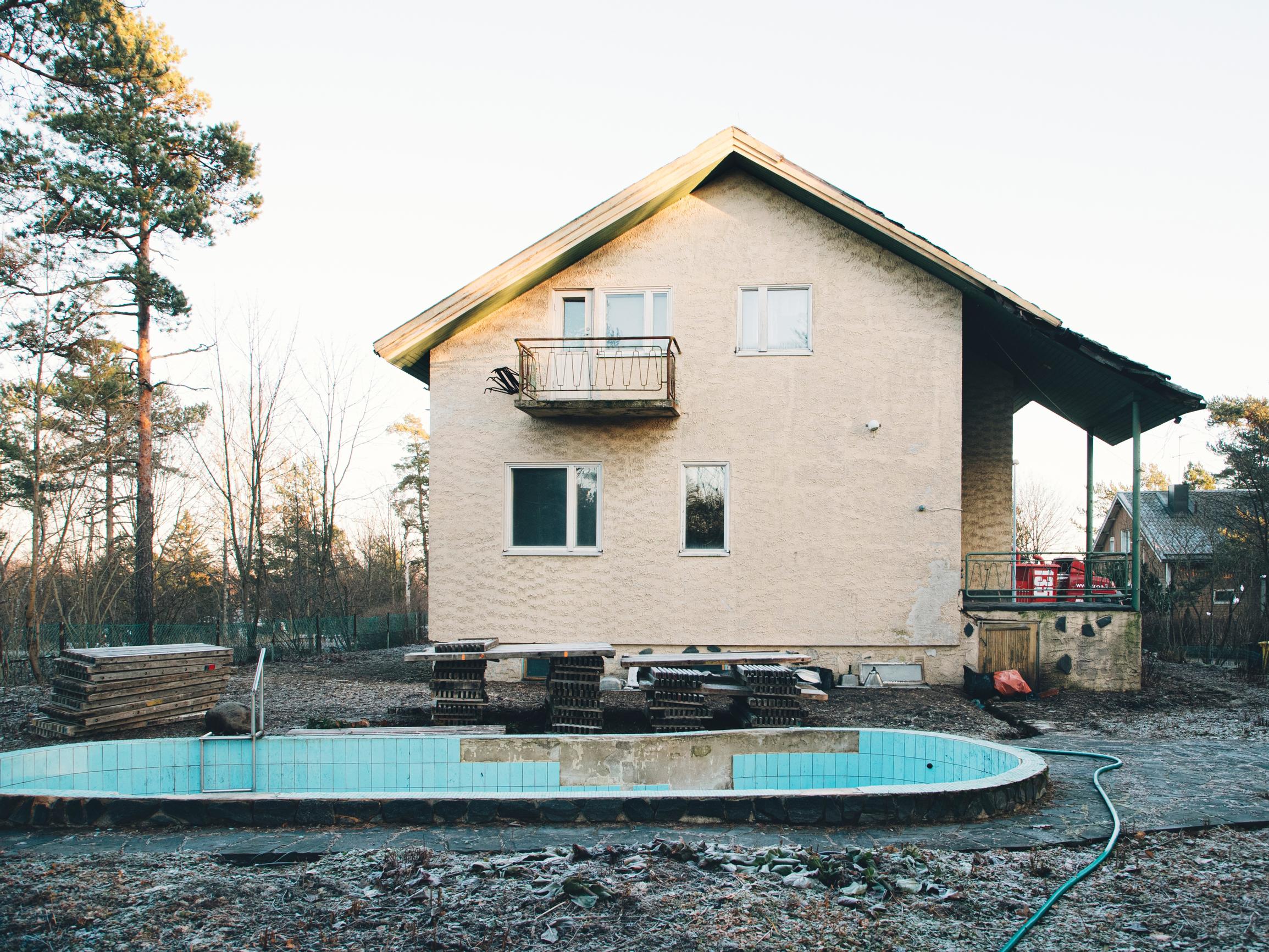 Puretaanko vai korjataanko? Suojellulla alueella sijaitsevan talon purkaminen vaati pitkän lupaprosessin