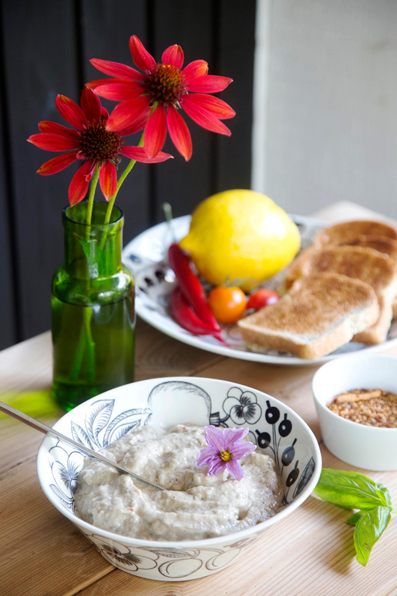 Baba ganoush -munakoisotahna