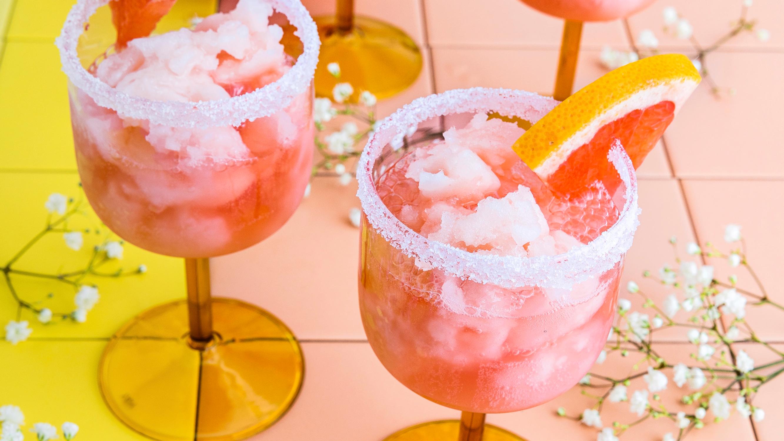 Paloma-mocktail – verigreipin terästämä jääsohjojuoma raikkaiden makujen ystävälle 