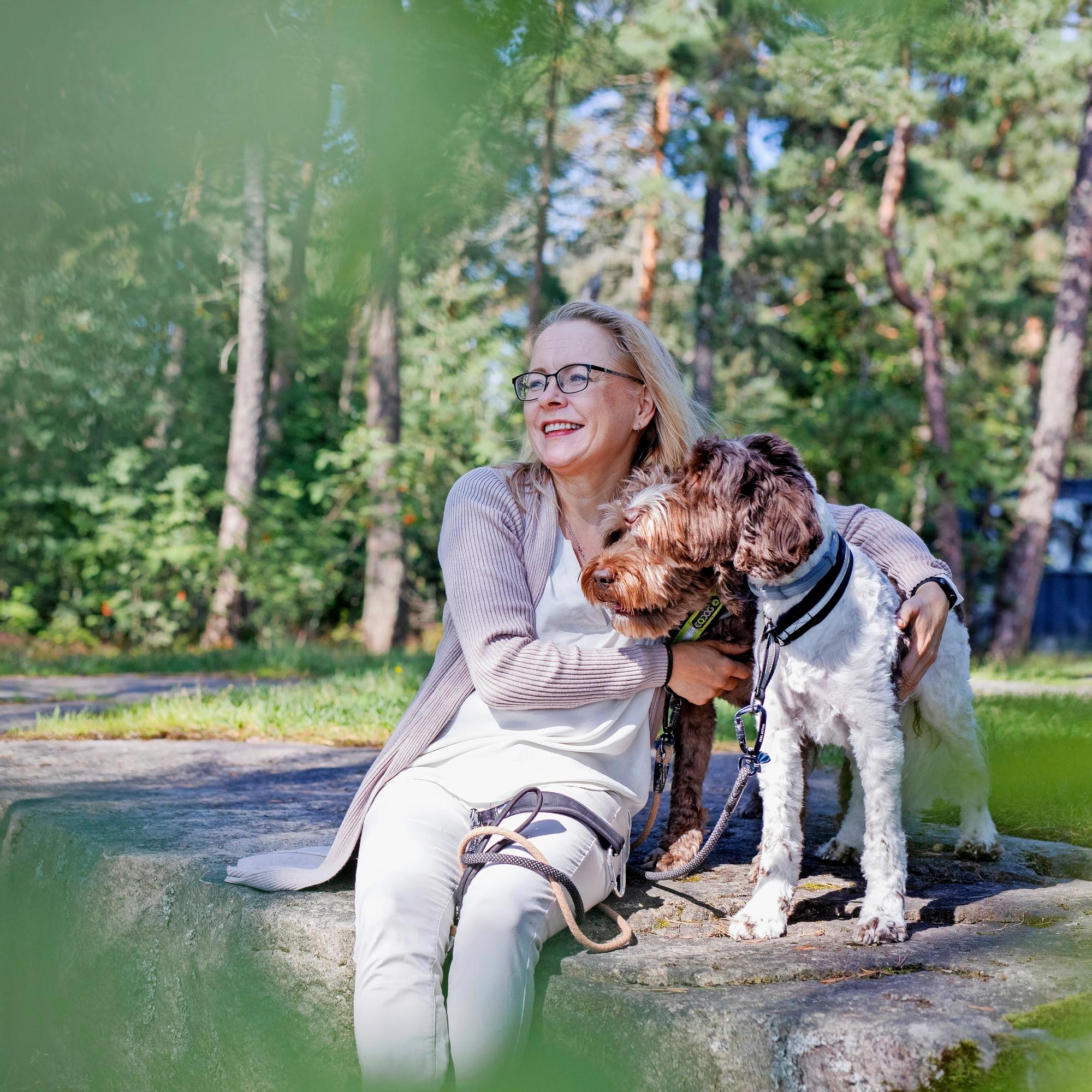 ”Isä toivoi poikaa, mutta sai minut” – Heli antoi aikuisena anteeksi sen, ettei koskaan riittänyt isälleen