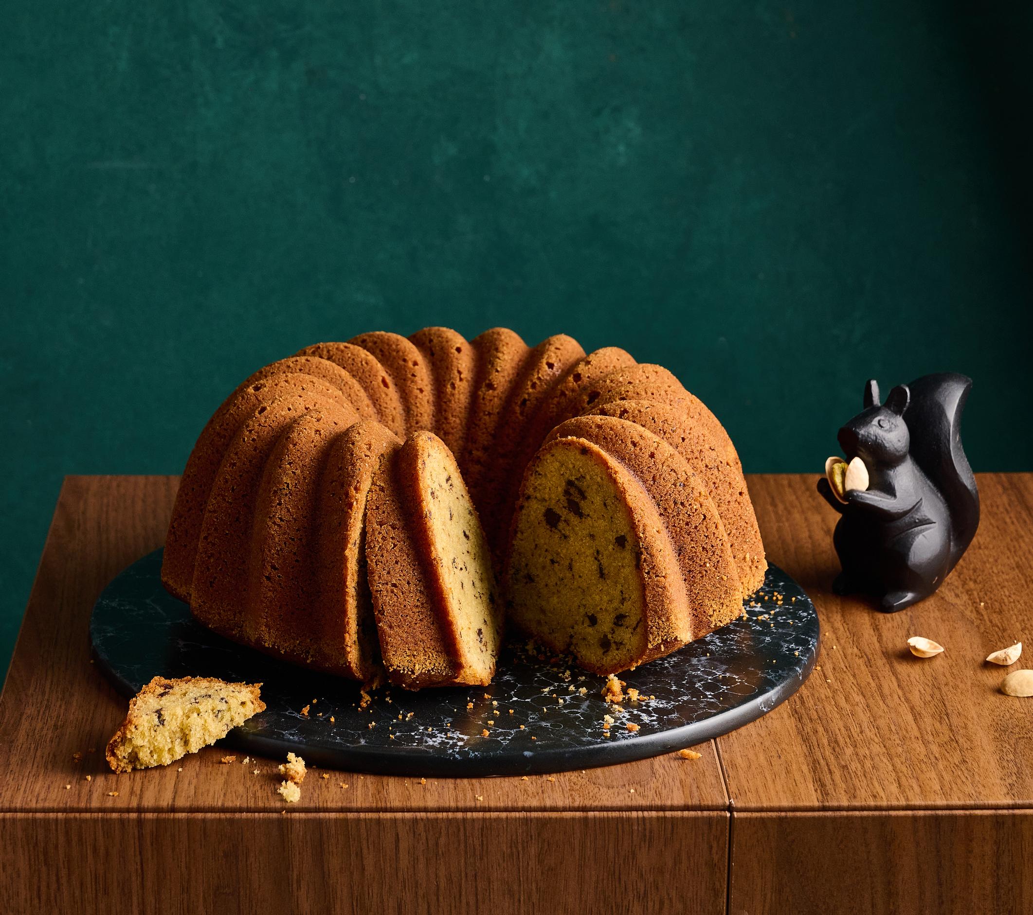 Kostea kuivakakku – mehevän kahvikakun salaisuus piilee pistaasitahnassa