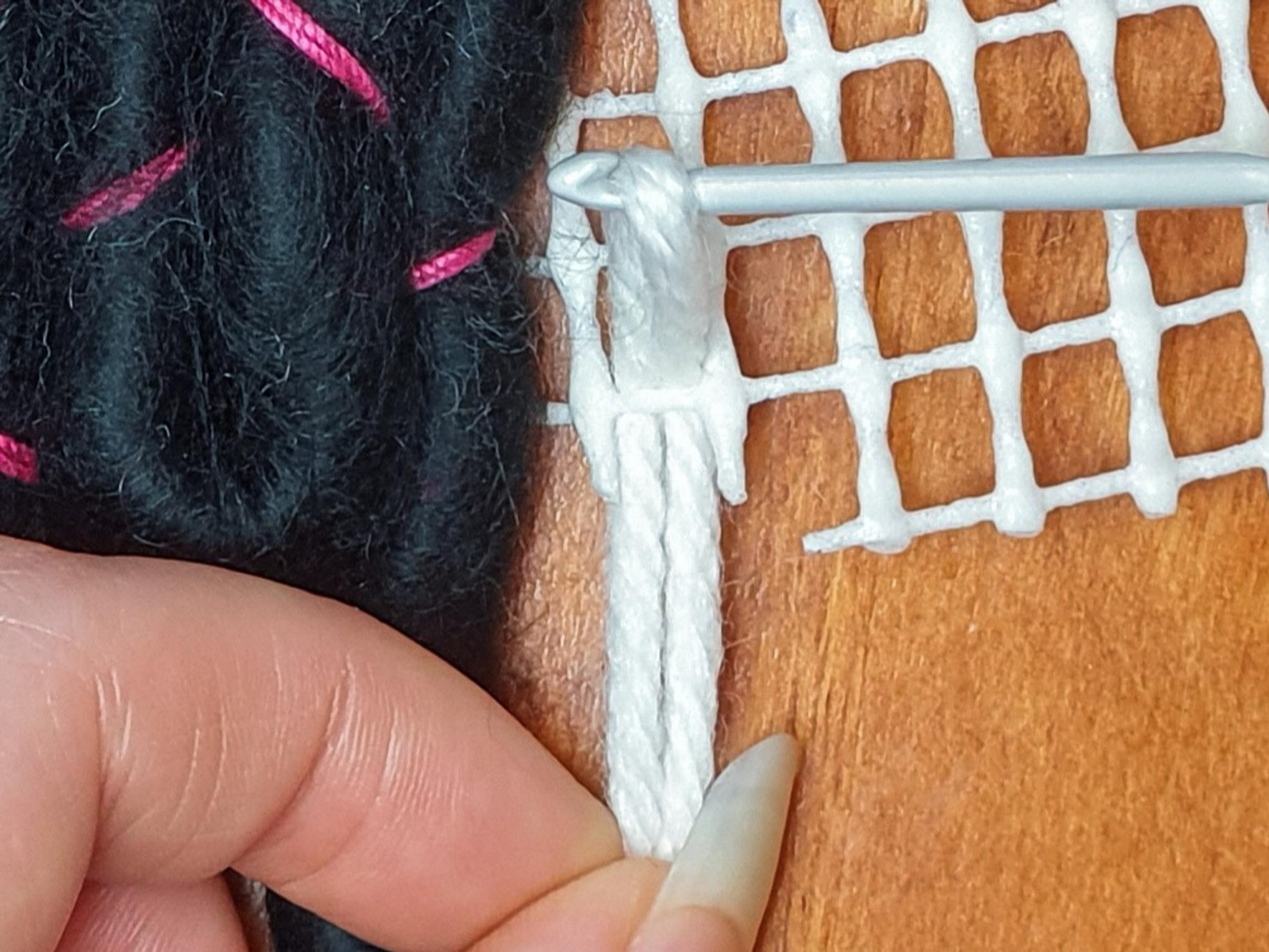 Ryijysolmun tekeminen virkkuukoukun avulla