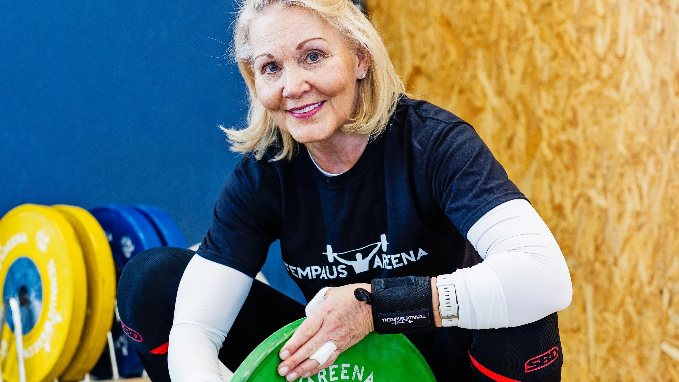 Teija aloitti painonnoston kuusikymppisenä puolisonsa kanssa: ”Painonnosto vei kipuni ja paransi parisuhdetta”