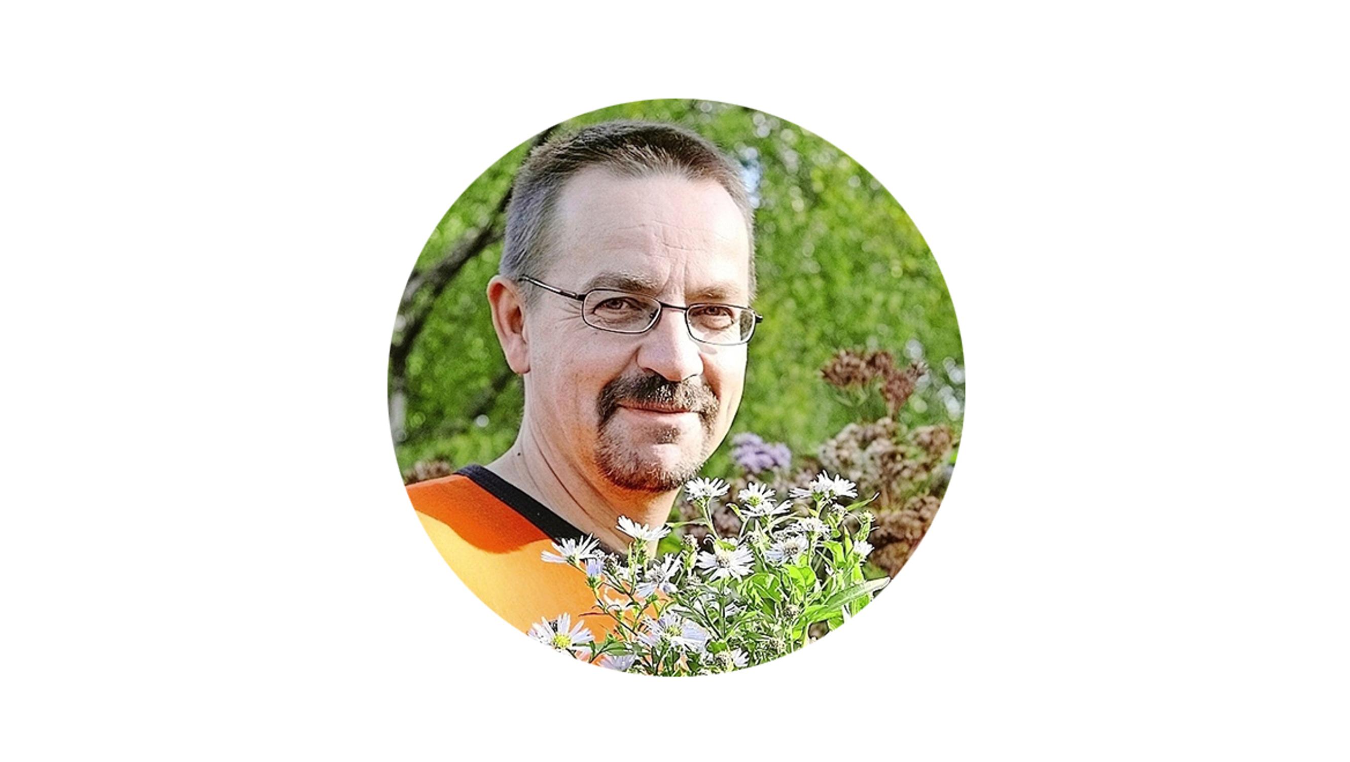 Jari Särkkä Särkän perennataimistolta