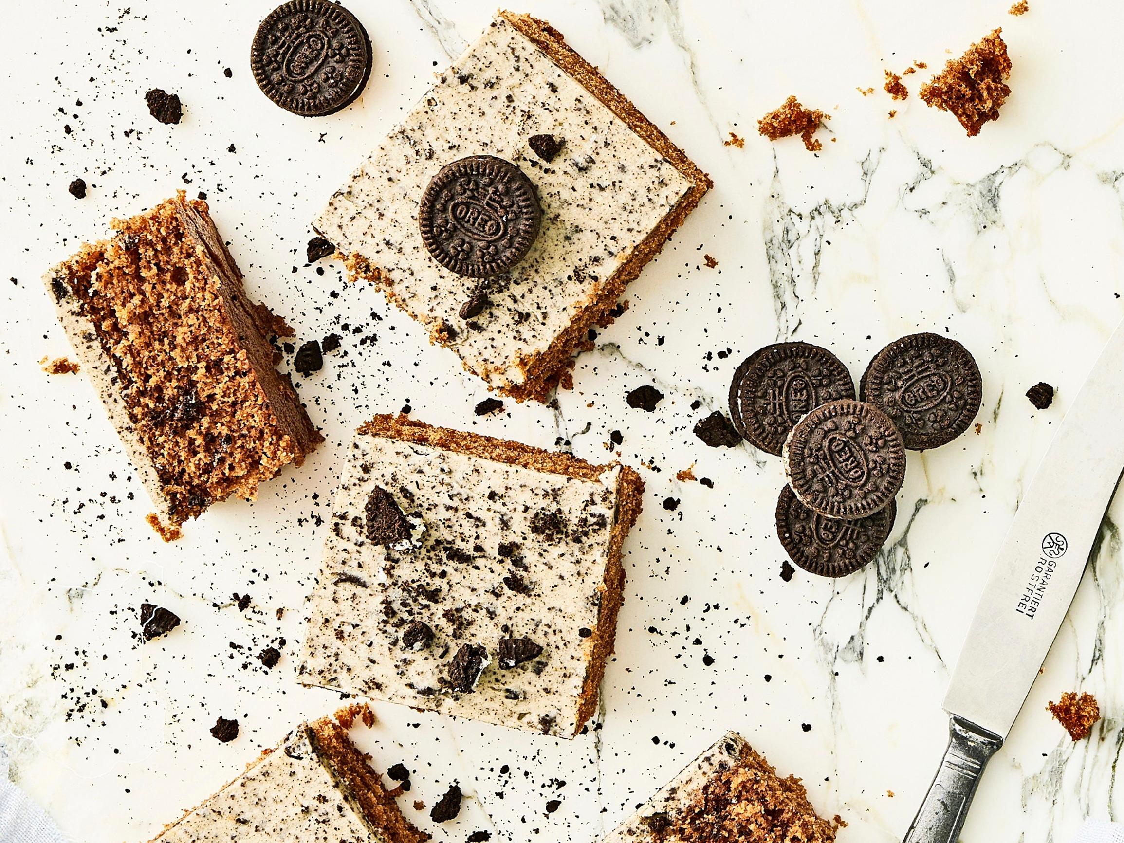 Oreo-palat – helppo leivonnainen, jossa yhdistyvät pehmeä kuorrute ja keksimurut