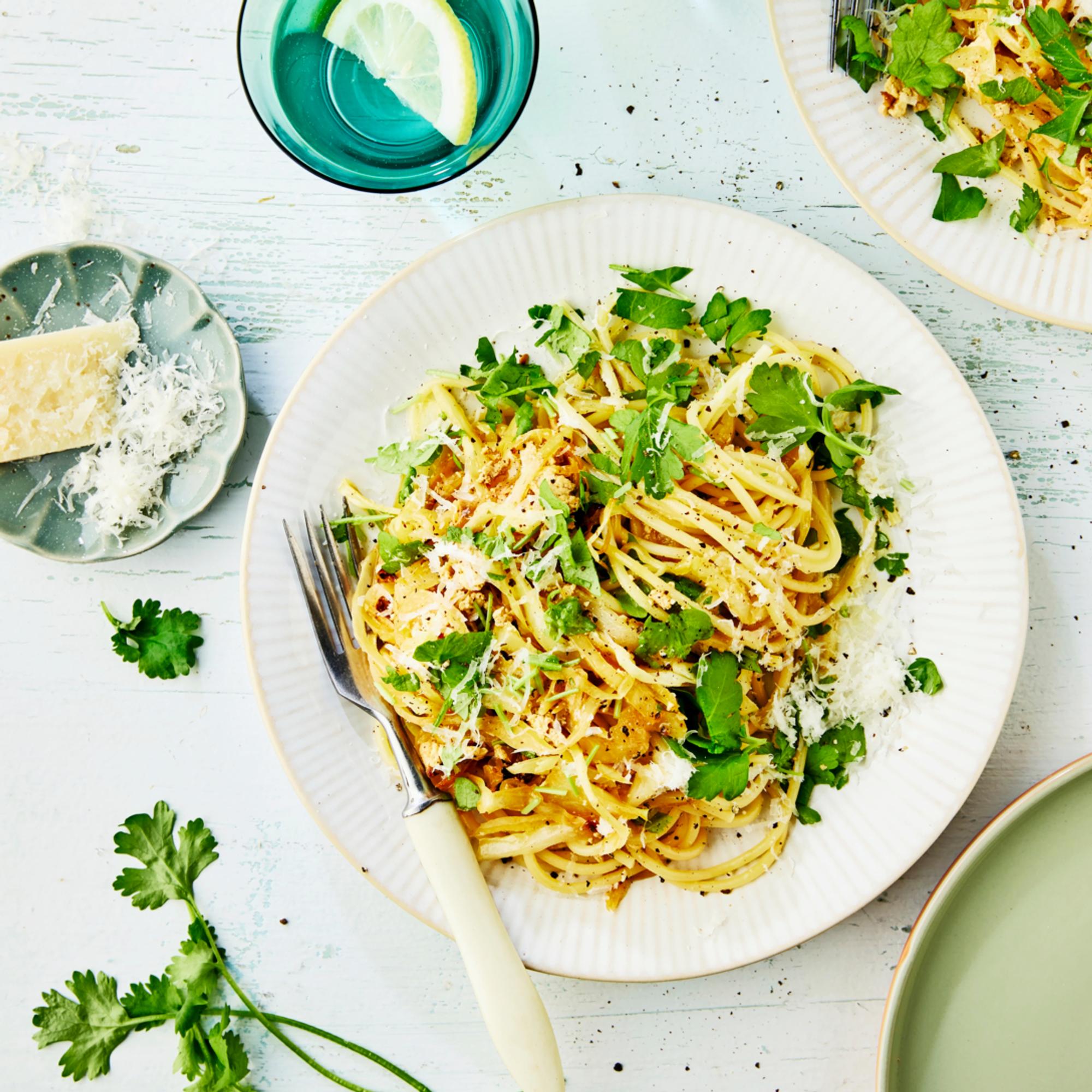 Varhaiskaalipasta on kesän herkullisin (ja nopein) pasta
