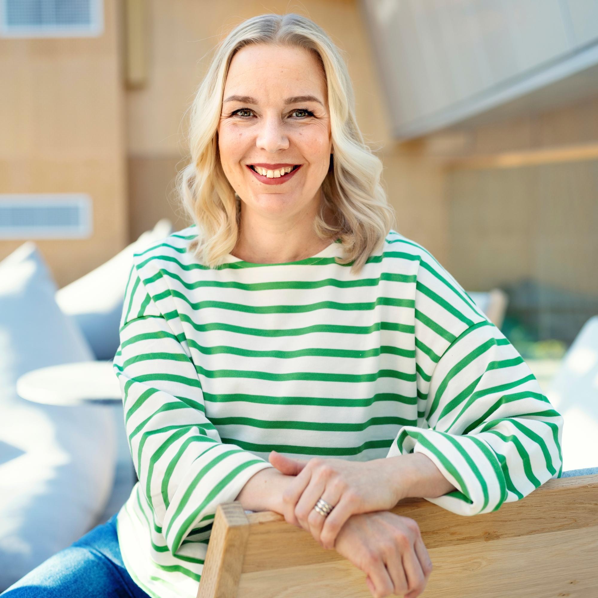 Kodissamme ei ole yhtään valkoista seinää, ja siksi se näyttää kuin ihmeen kaupalla harmoniselta