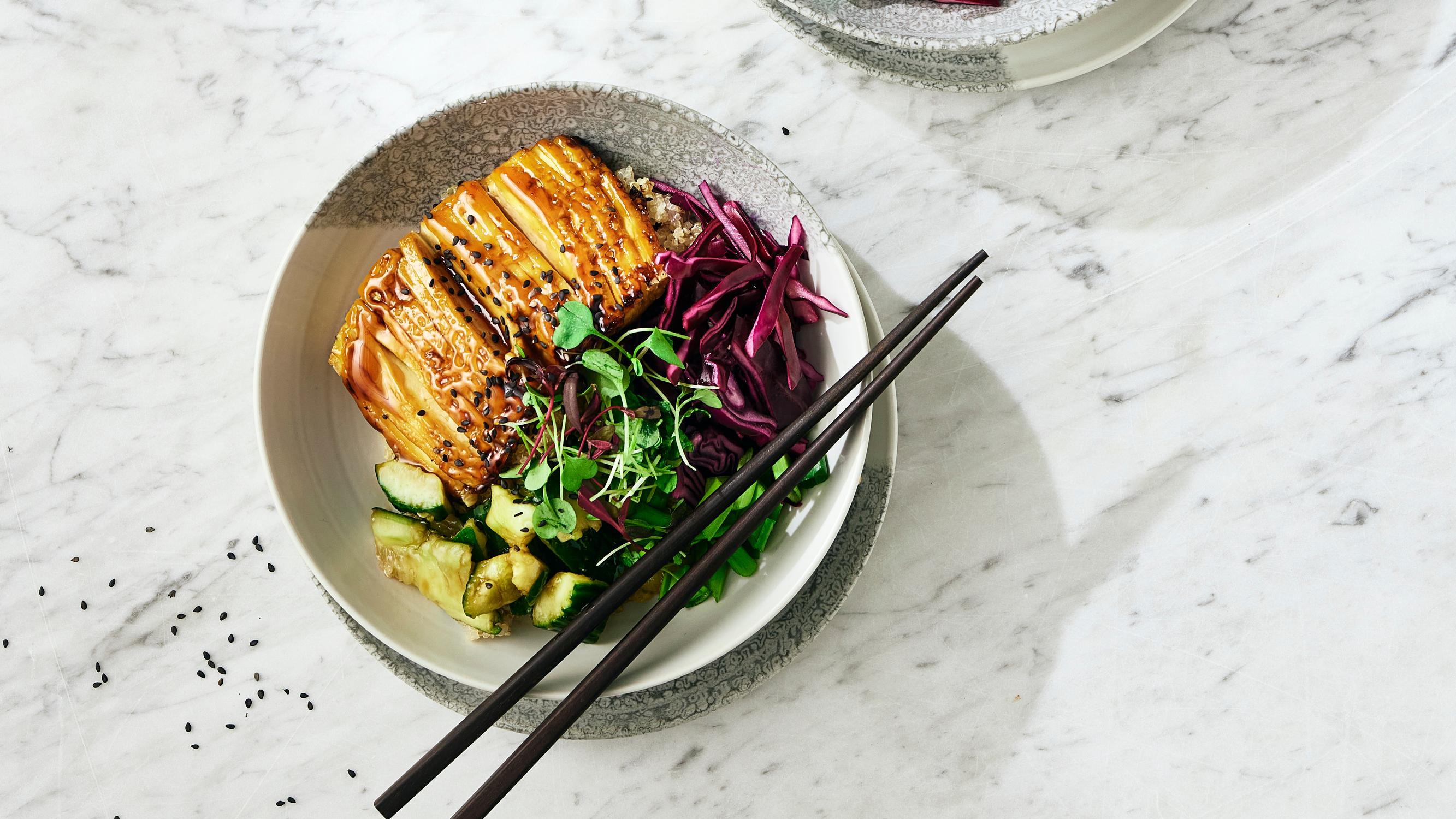 Hasselbackan tofu – helppo siivutuskikka tekee tofusta rapeaa ja mahtavan maukasta