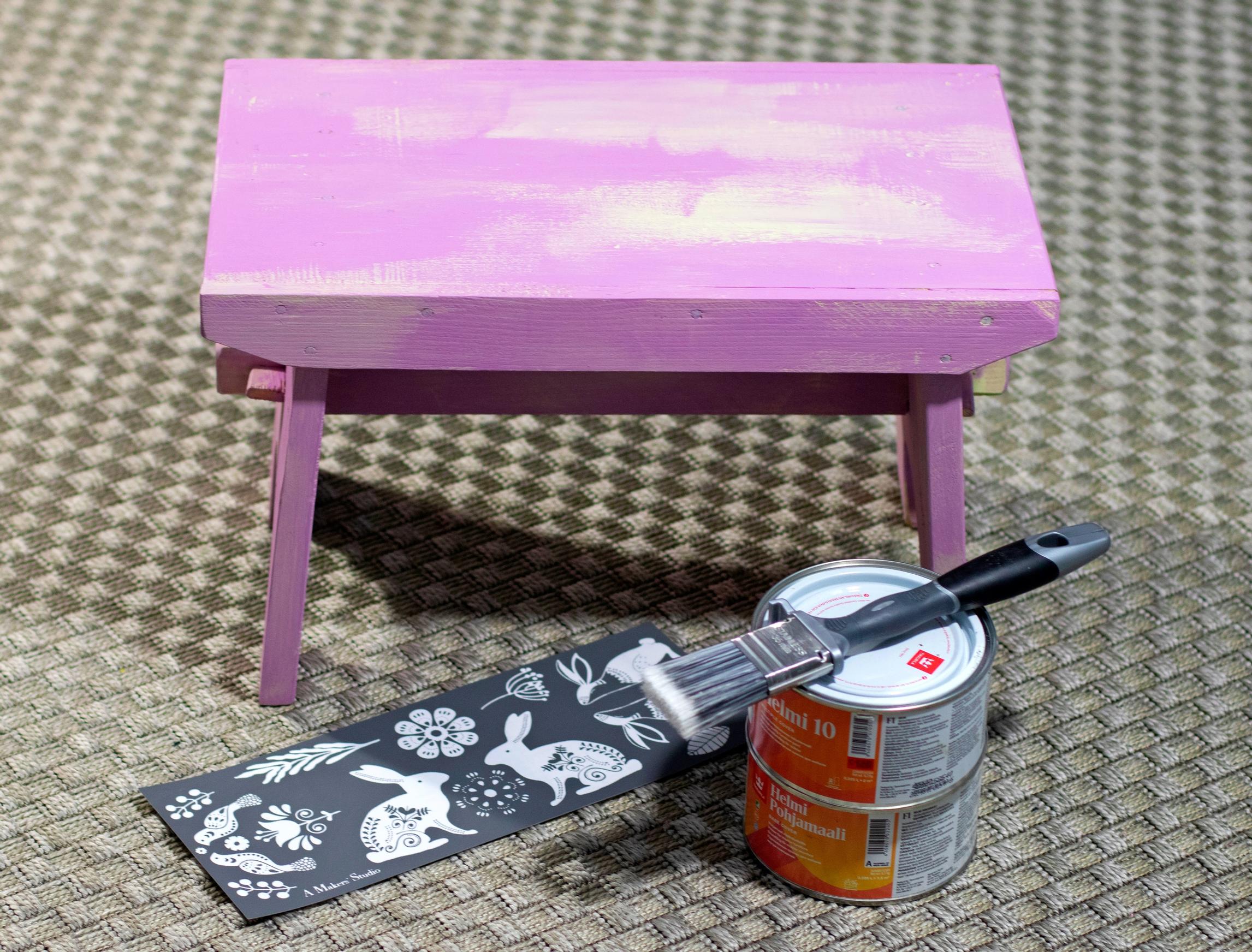 Tarvikkeet vanhan jakkaran tuunaukseen