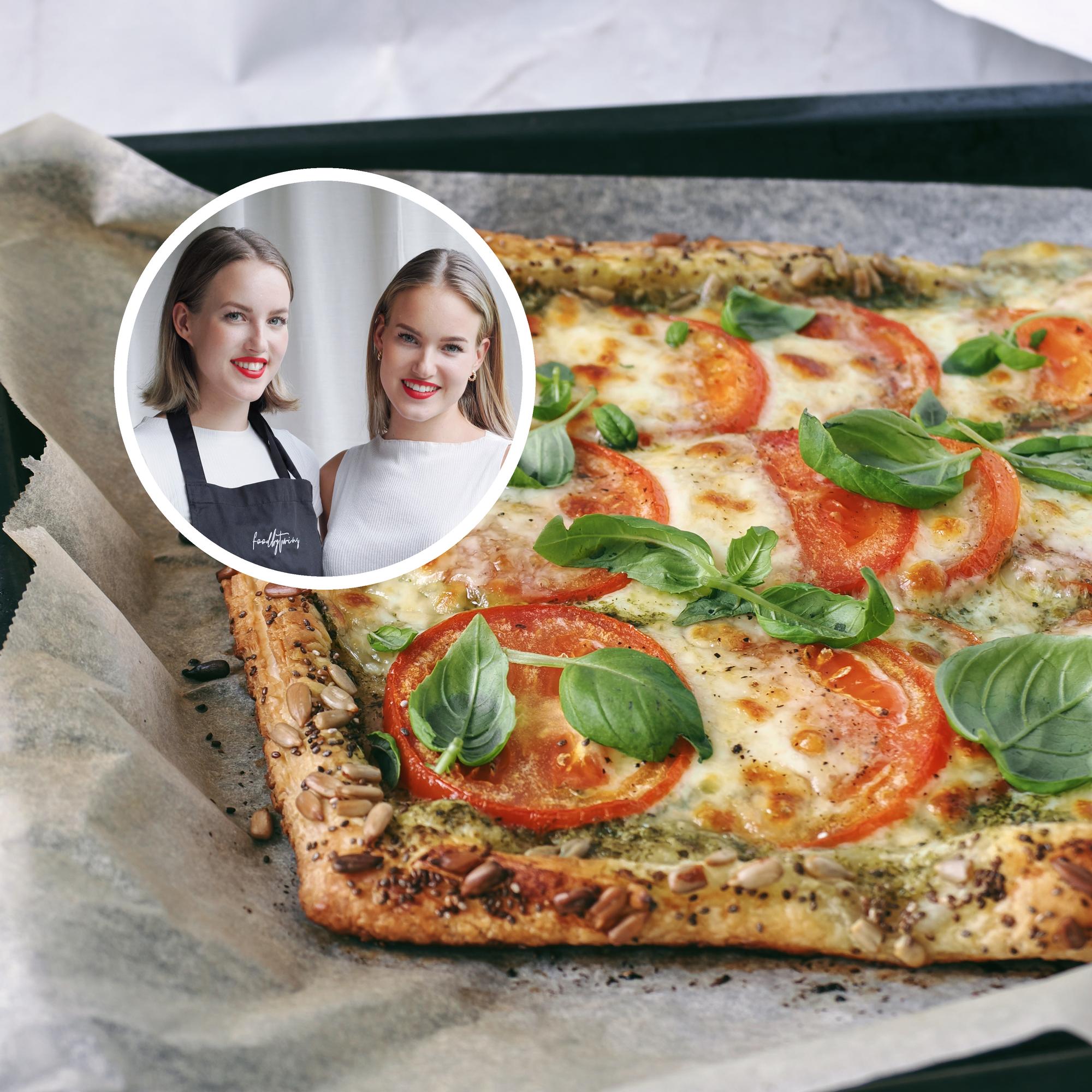 Petran ja Nooran kuvat pallokuvassa, alla caprese-piirakka.