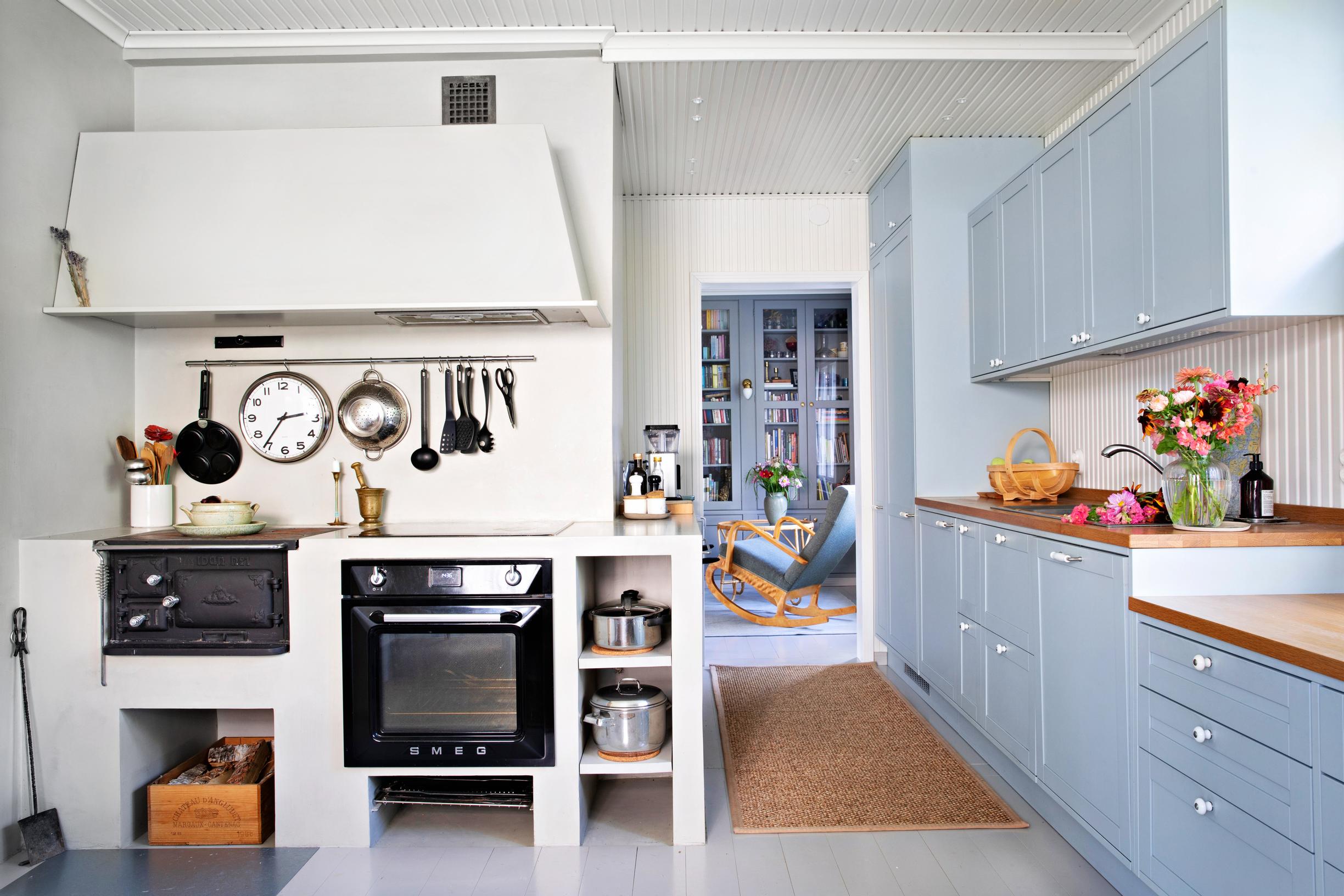 Keittiö remontin jälkeen